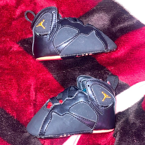Barcelona nights retro 7  crib bootie SIZE 2c/ no box /9/10 condition - Picture 1 of 4
